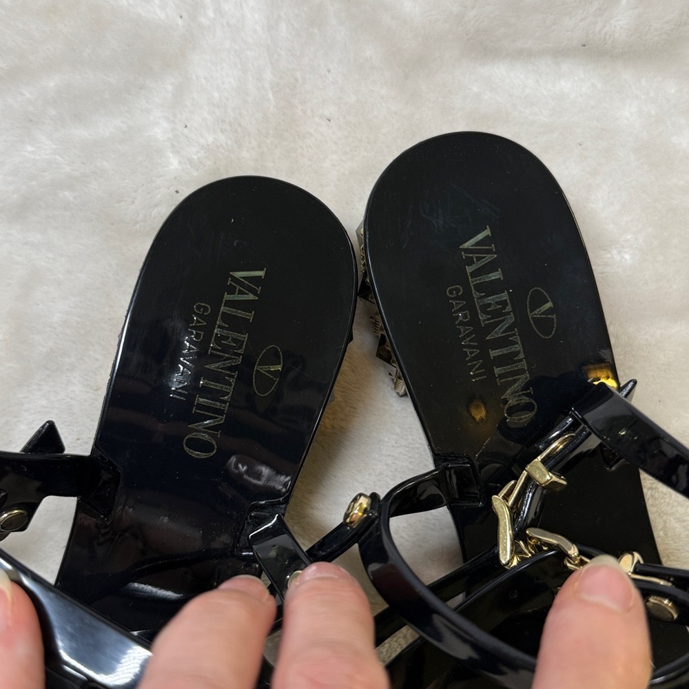 ⭐️Valentino Rubber Studded Accents Gladiator Sandals size 39/9 - Picture 12 of 15